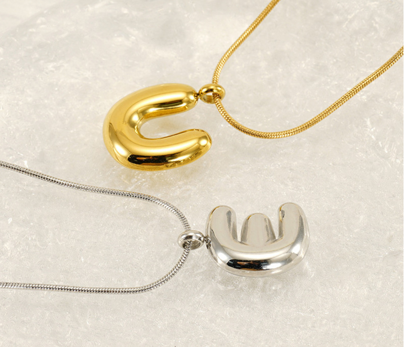 Cross-border best-selling bubble 26-letter smooth pendant necklace, a niche and versatile gold-plated titanium steel necklace accessory pic 18