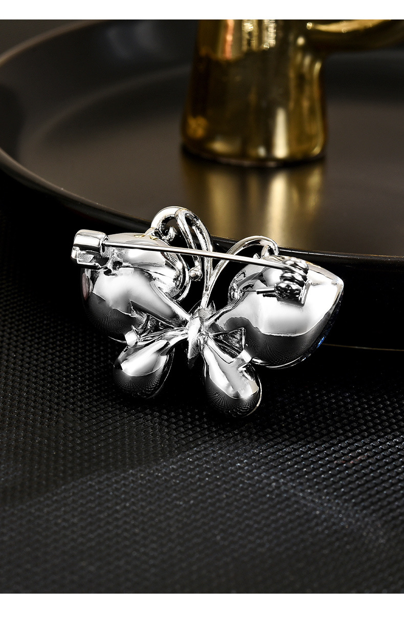 欧美复古流光水晶蝴蝶胸针轻奢高级感纪念品别针电镀真金胸花详情8