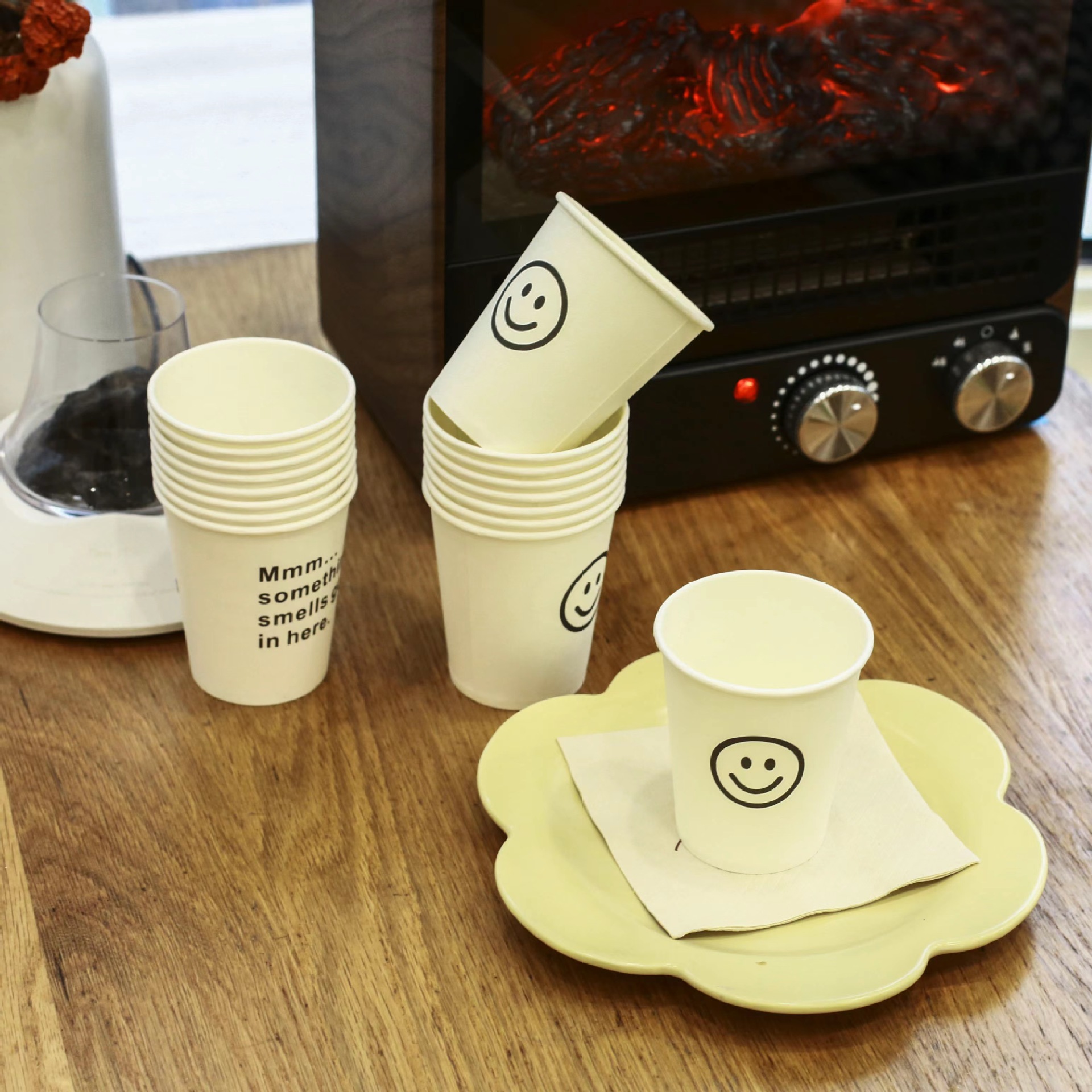Ins-style paper cups, simple smiling face grid disposable cups, thickened household water cups, office coffee cups, tea cups pic 9
