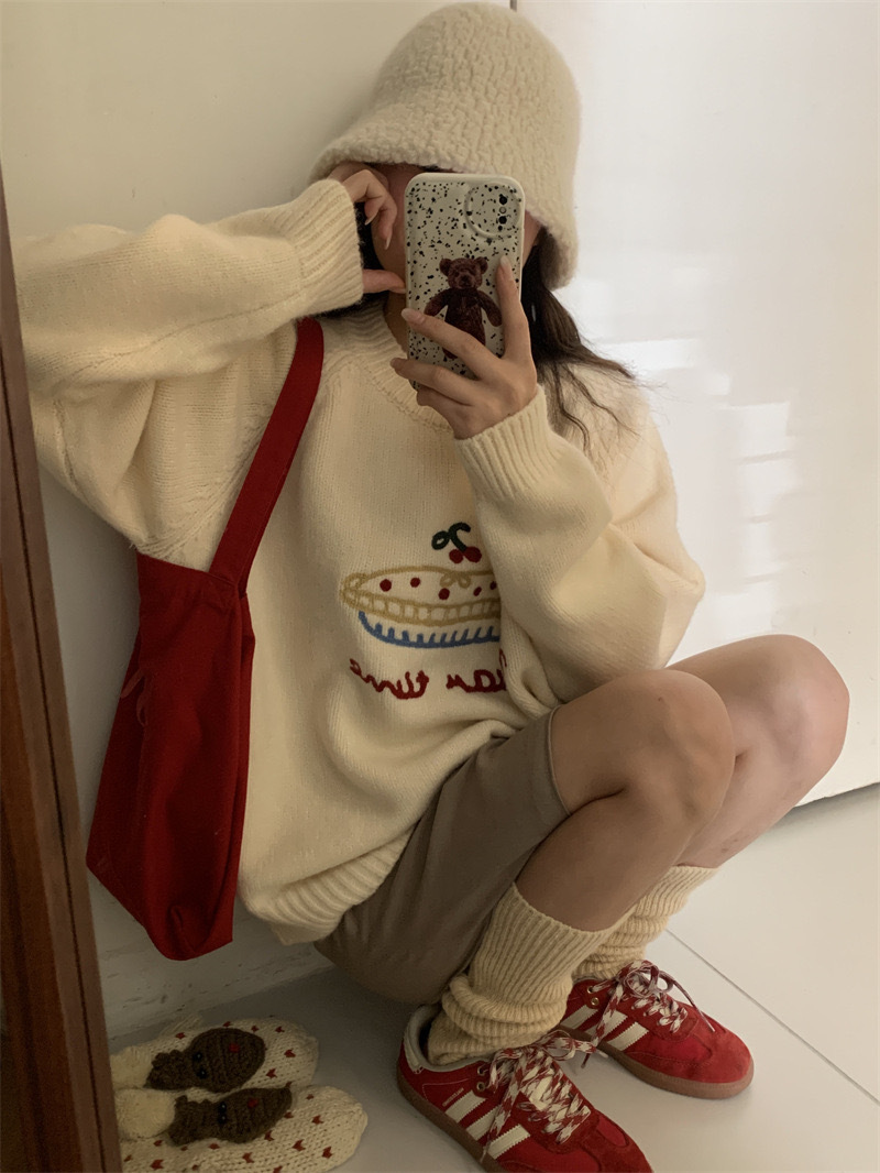 New gentle cake round-neck embroidered sweater for women in autumn and winter, Korean cartoon style, youthful and versatile knitted sweater for women in autumn pic 24