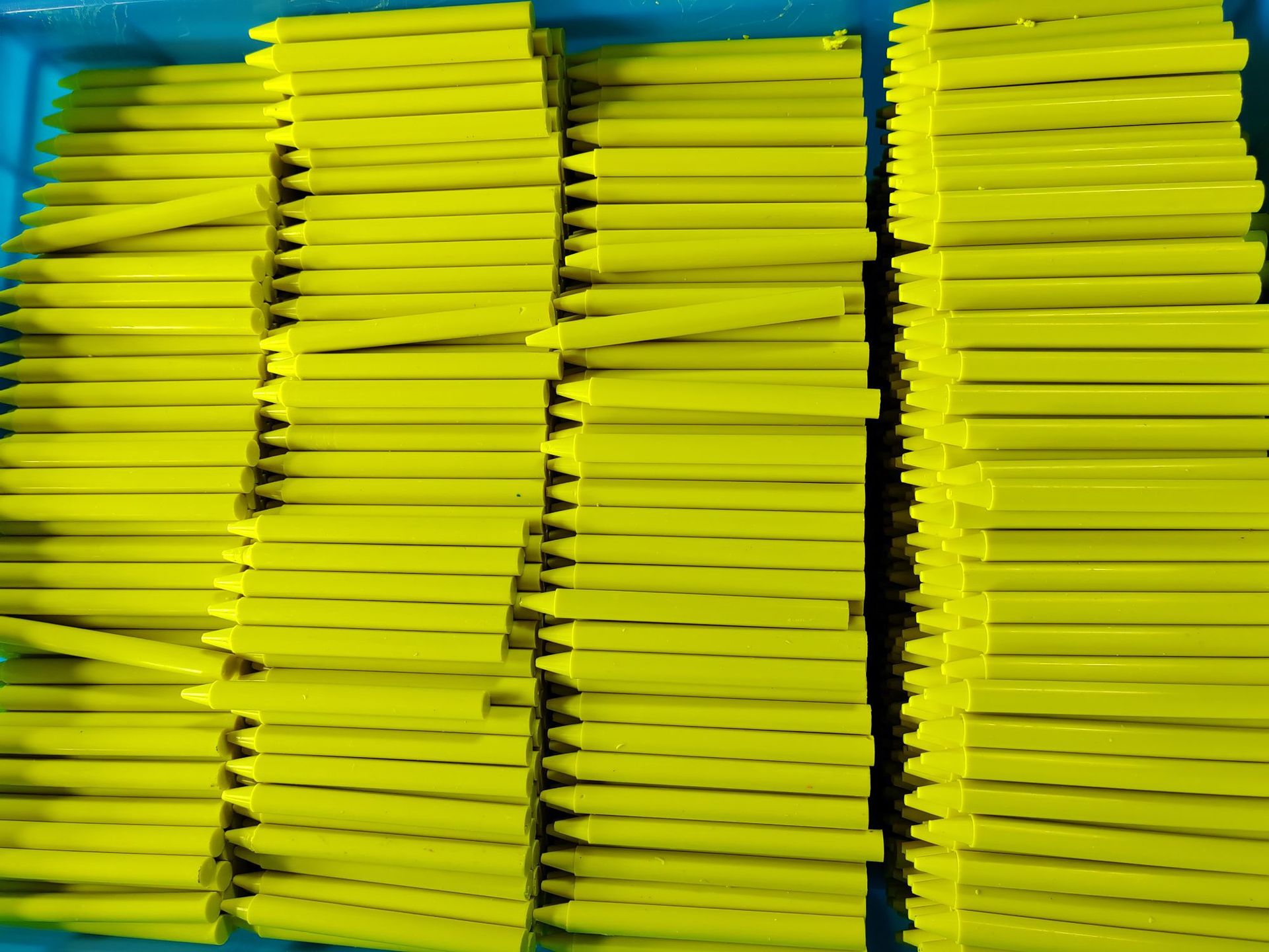 荧光蜡笔彩色儿童绘画涂鸦蜡笔厂家直销批发详情1