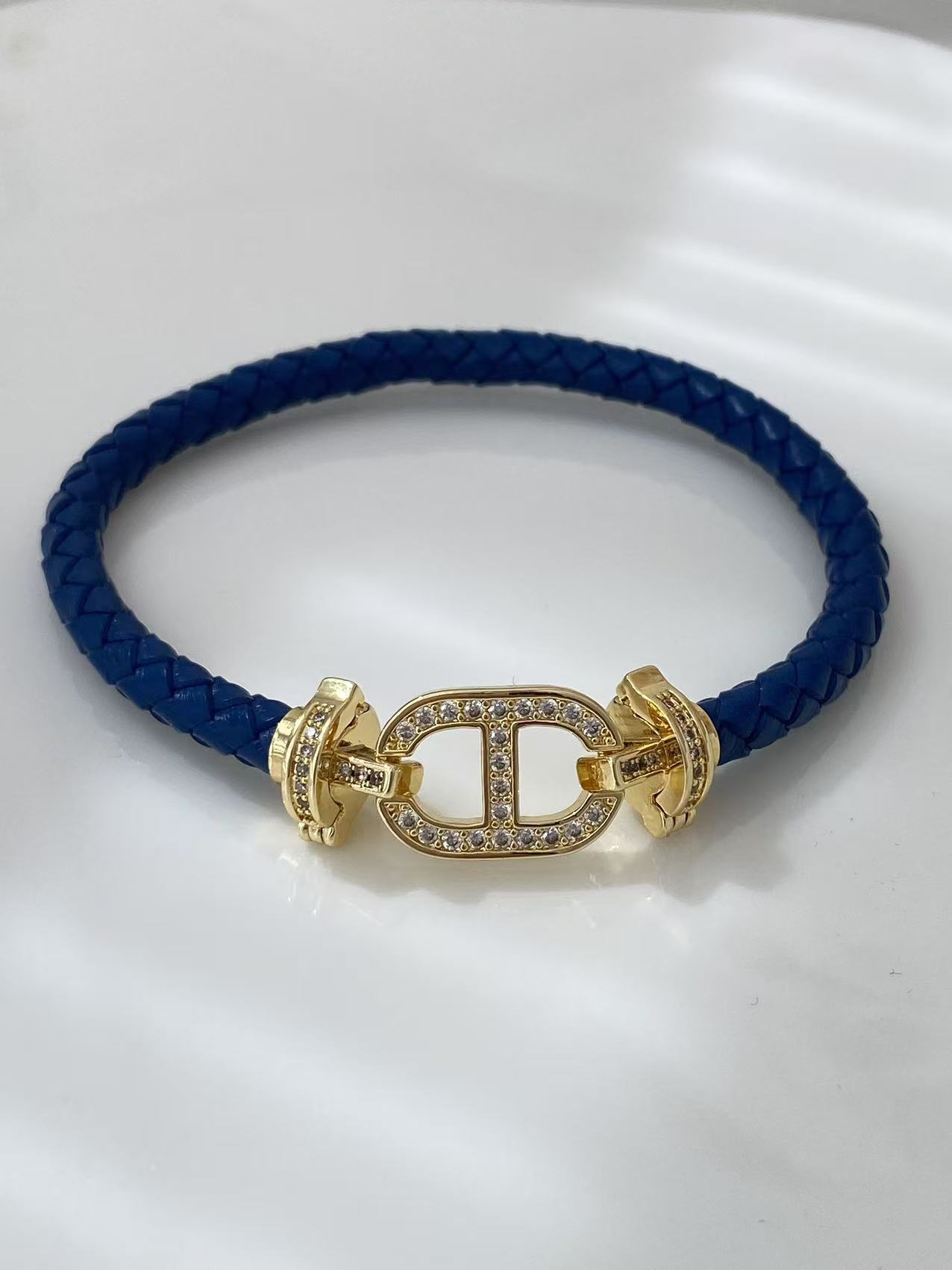 Pig nose red rope leather rope bracelet for men and women, 18k gold copper slightly inlaid with diamonds, high-end DIY bracelet for couples in the zodiac year pic 9