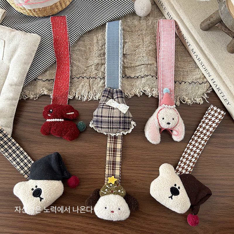 A new Korean fabric cotton-filled bear pendant, a cute and soft three-dimensional animal keychain for children, and a versatile accessory pic 3
