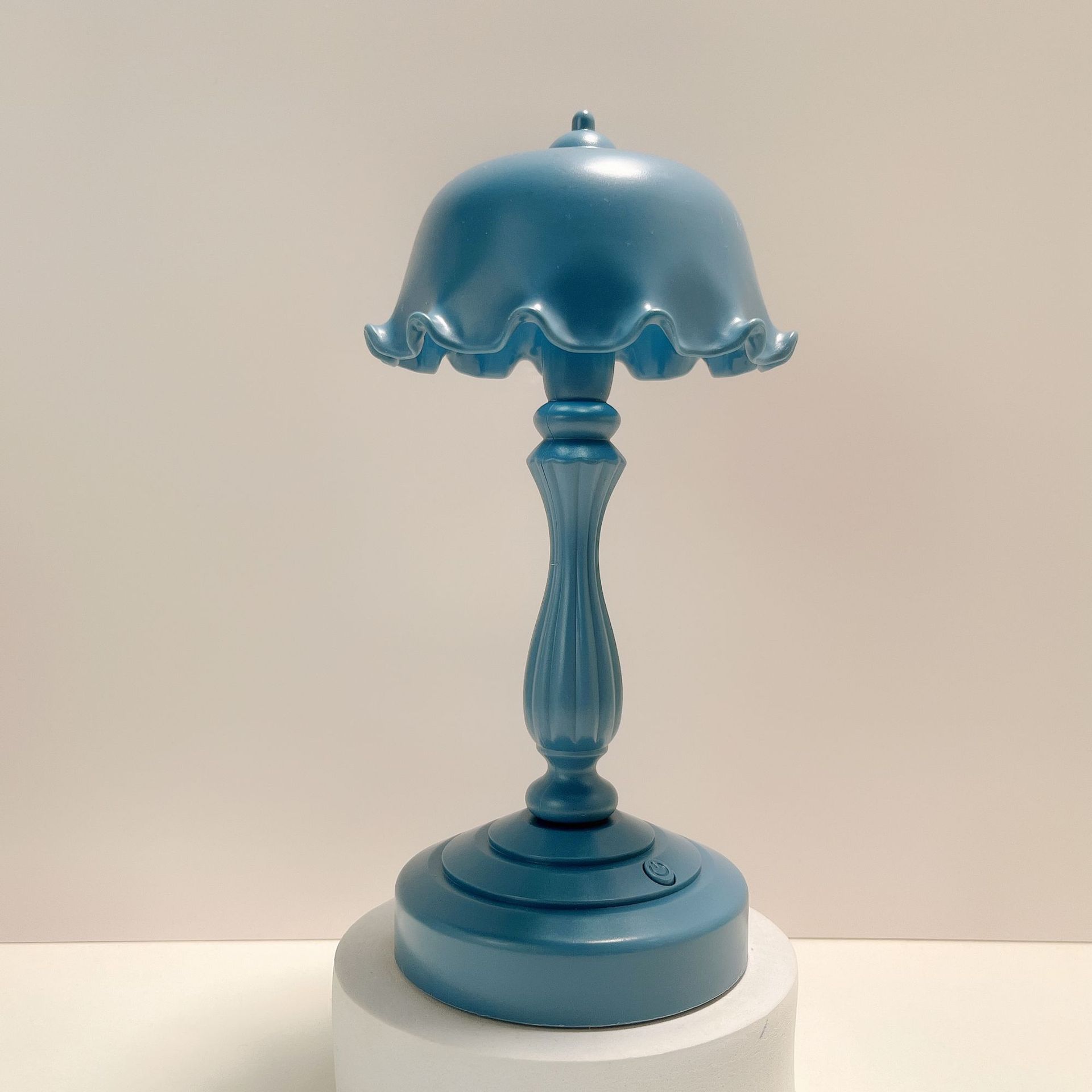 Retro atmosphere light, DIY handmade table lamp, lotus leaf night light, cute and girlish bedroom lighting, Nordic style, eye-protecting pic 38