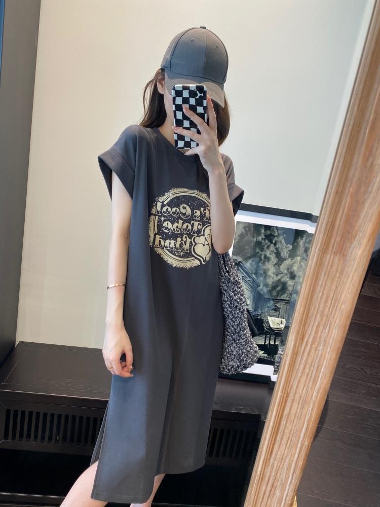 朵妮 一件轻松出门 慵懒时髦落肩袖显瘦长T恤女连衣裙夏新款2023详情30