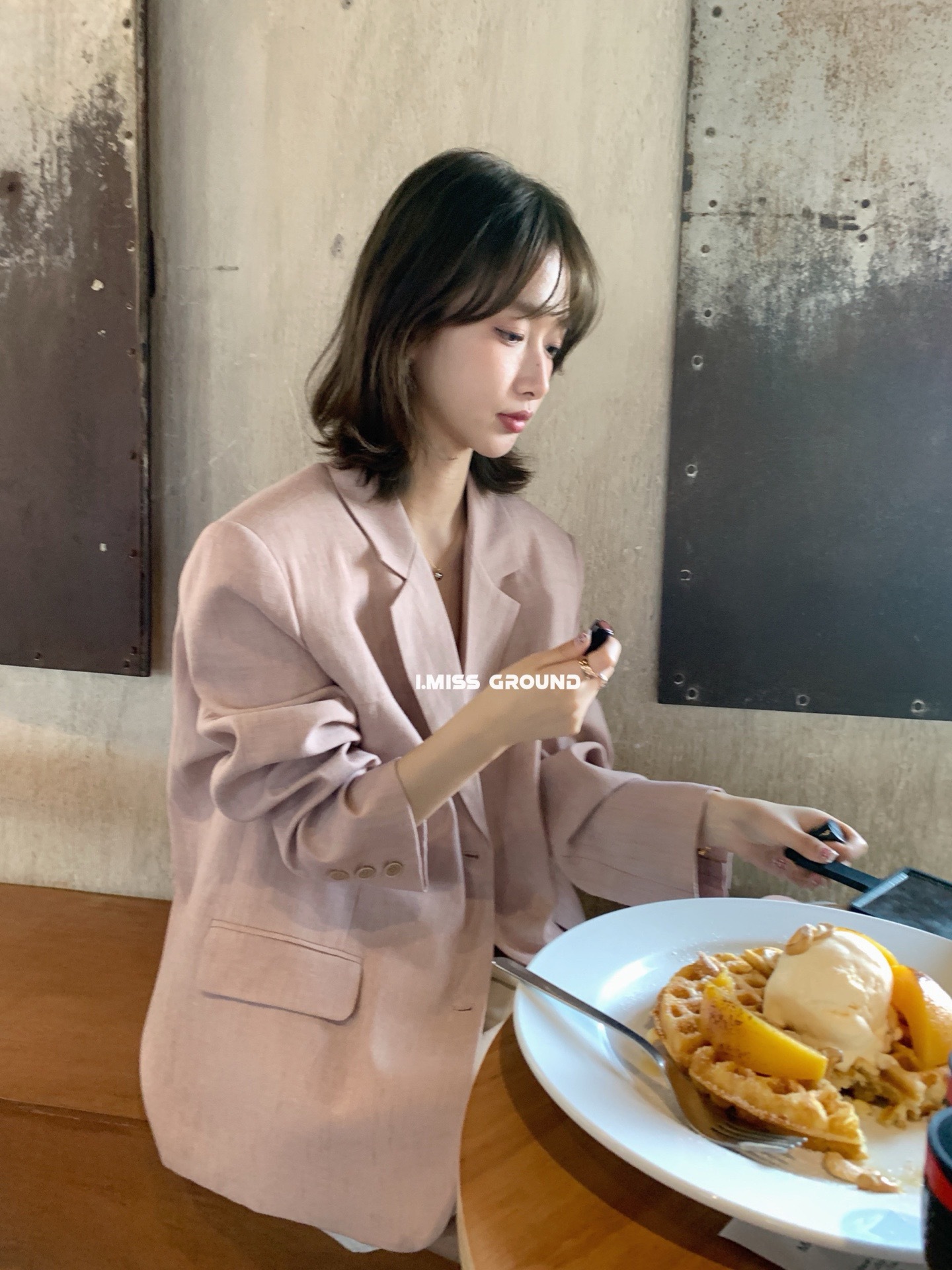 i mis时髦chic小西装外套女2025韩版英伦风宽松复古百搭休闲西服详情15