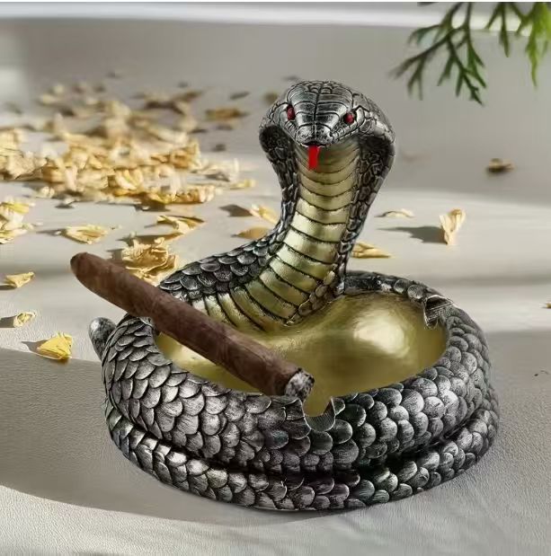 高颜值眼镜蛇烟灰缸家用客厅茶几卧室创意个性潮流烟灰缸装饰品详情4