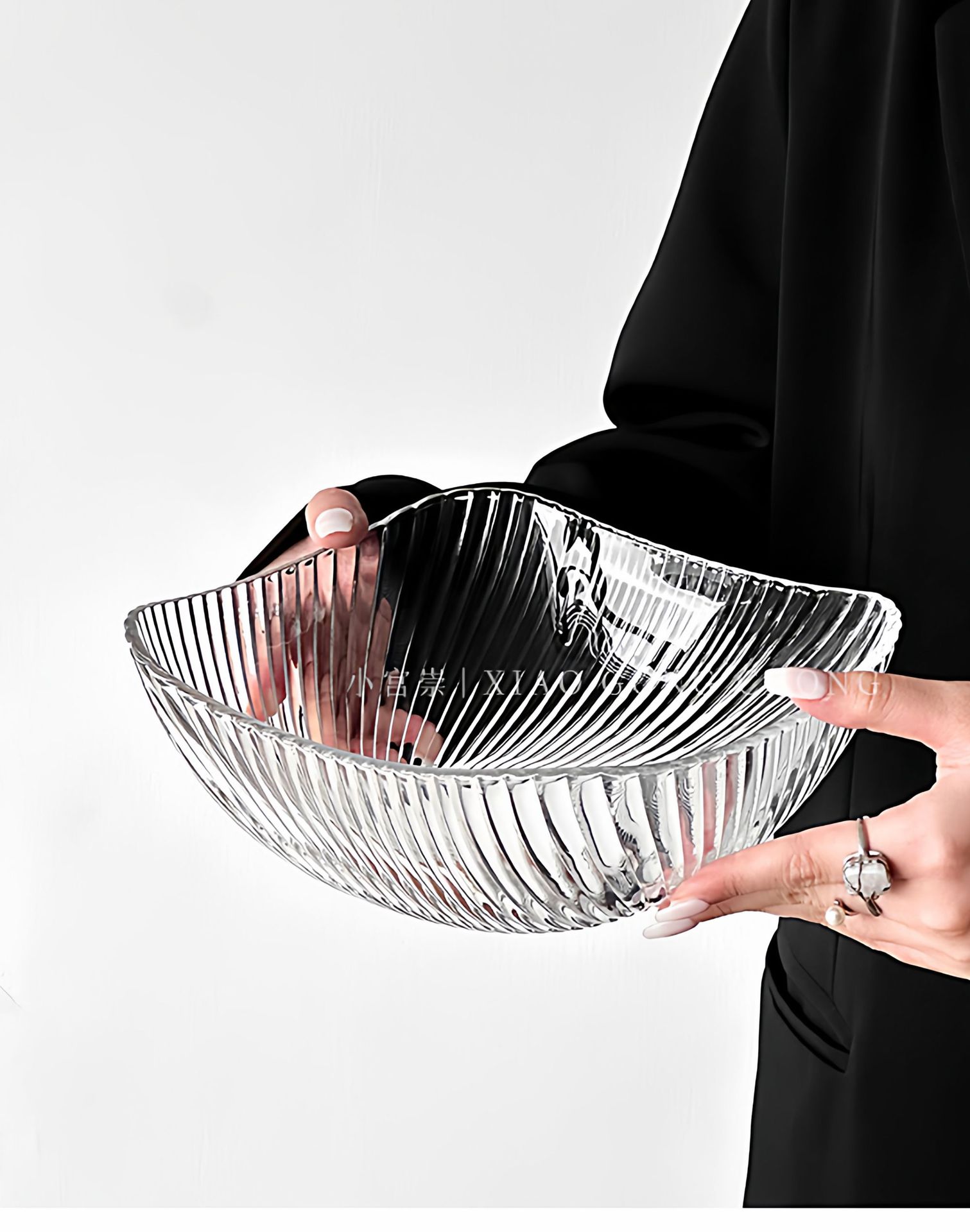 High-end glass fruit plate, living room coffee table, fruit plate, light luxury snack display plate, striped salad bowl pic 9