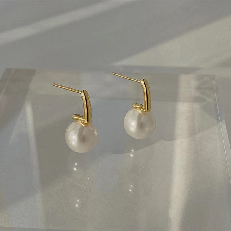 High-end, simple pearl stud earrings for women, fashionable and trendy niche earrings, versatile and suitable for commuting, wholesale of stud accessories pic 8