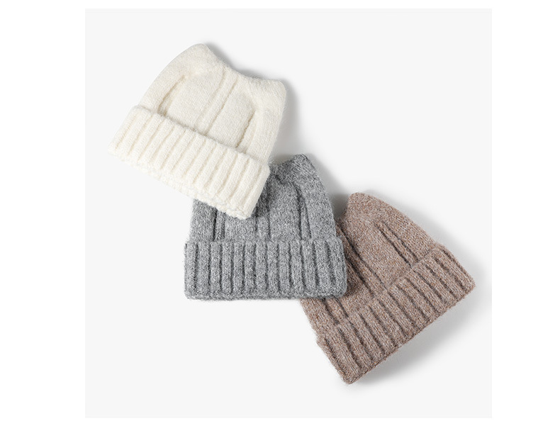 New cat-eared cute and versatile woolen cap, thickened and warm for outdoor winter, large-head girdle and pullover knitted cap for women pic 9