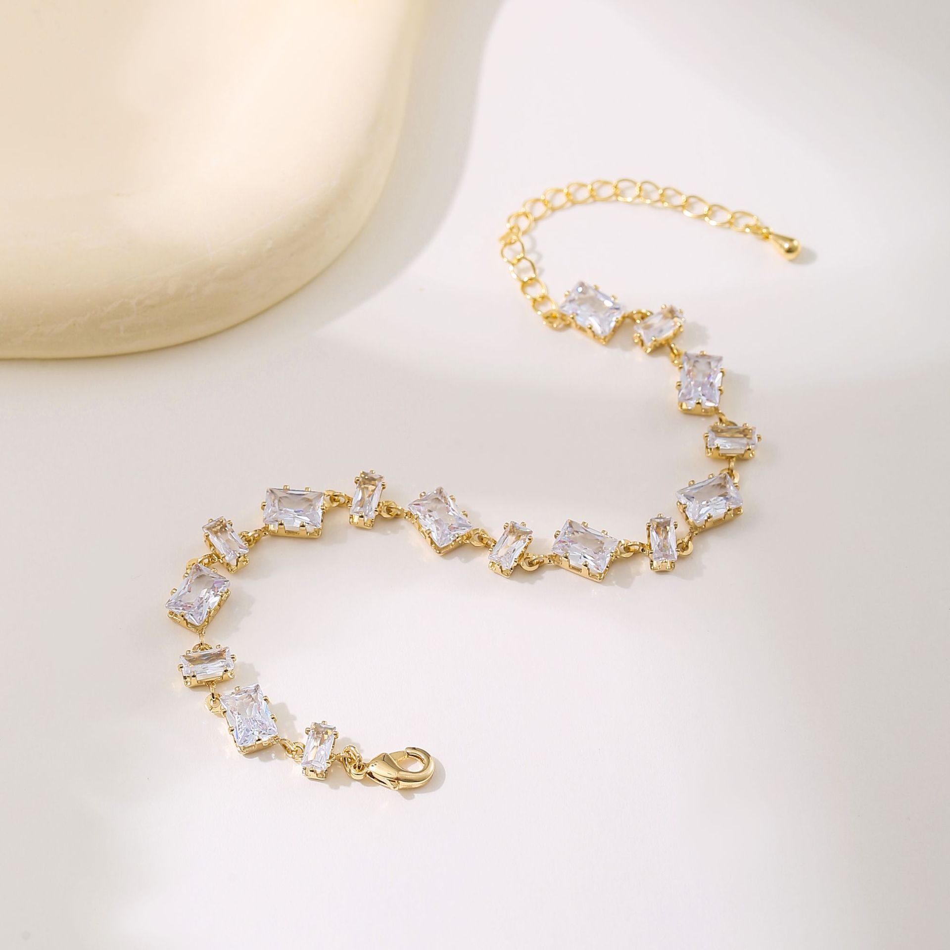 浪漫法式锆石爱心珍珠18K金手链轻奢高级感时尚甜美风首饰套装详情7