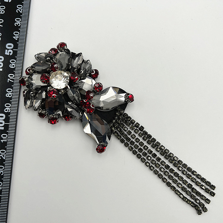 Customized rhinestone shoulder badges, hand-nailed beaded corsages, DIY claw chain pendants, clothing accessories and accessories, heavy industry pocket fabric stickers pic 5