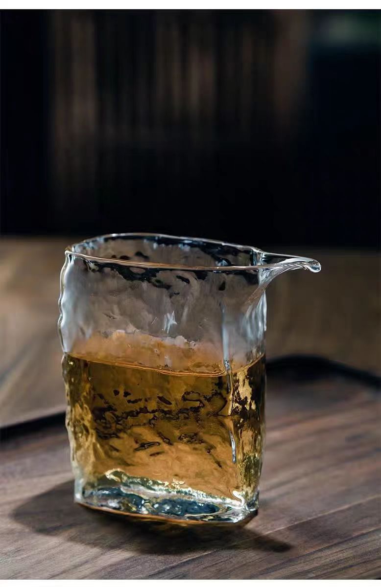 四方玻璃公道杯耐热锤纹加厚分茶器创意功夫茶鹰嘴公道杯家用匀杯详情15
