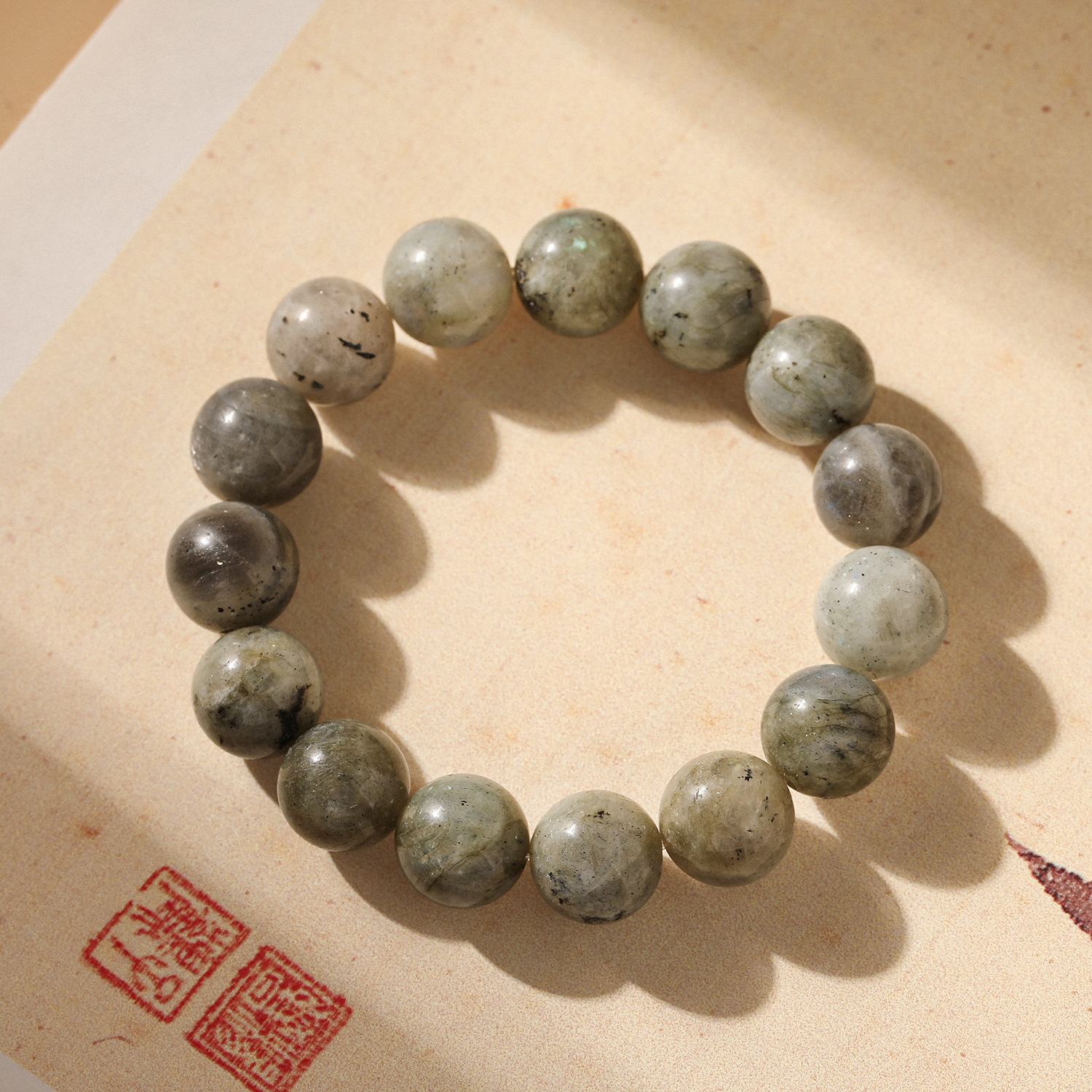 Natural gris luna luz delatopita mano cadena de cristal de cristal de cristal fresco pulsera de círculo único nuevo estilo chino accesorios al por mayor una generación pic 2