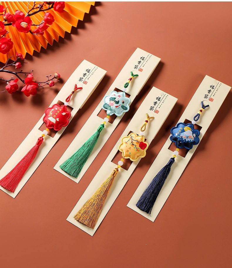 New fringed flower-shaped sachets, lucky bags, car pendants, brocade sachets, Hanfu pendants, lucky bags and portable pouches pic 10