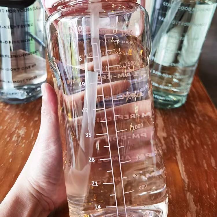 运动水杯大容量耐高温塑料杯子吸管杯无异味网红健身大号便携水壶详情5