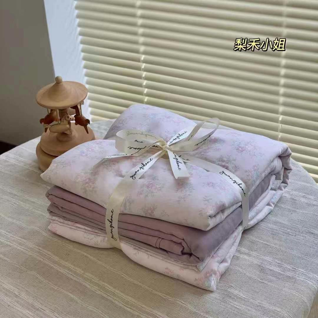 A set of three or four pieces with fresh small floral print double-layer yarn, pure cotton soft naked sleeping quilt cover and cartoon bedding pic 40