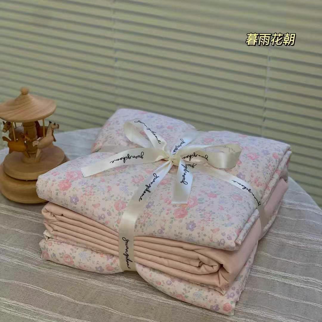 A set of three or four pieces with fresh small floral print double-layer yarn, pure cotton soft naked sleeping quilt cover and cartoon bedding pic 45
