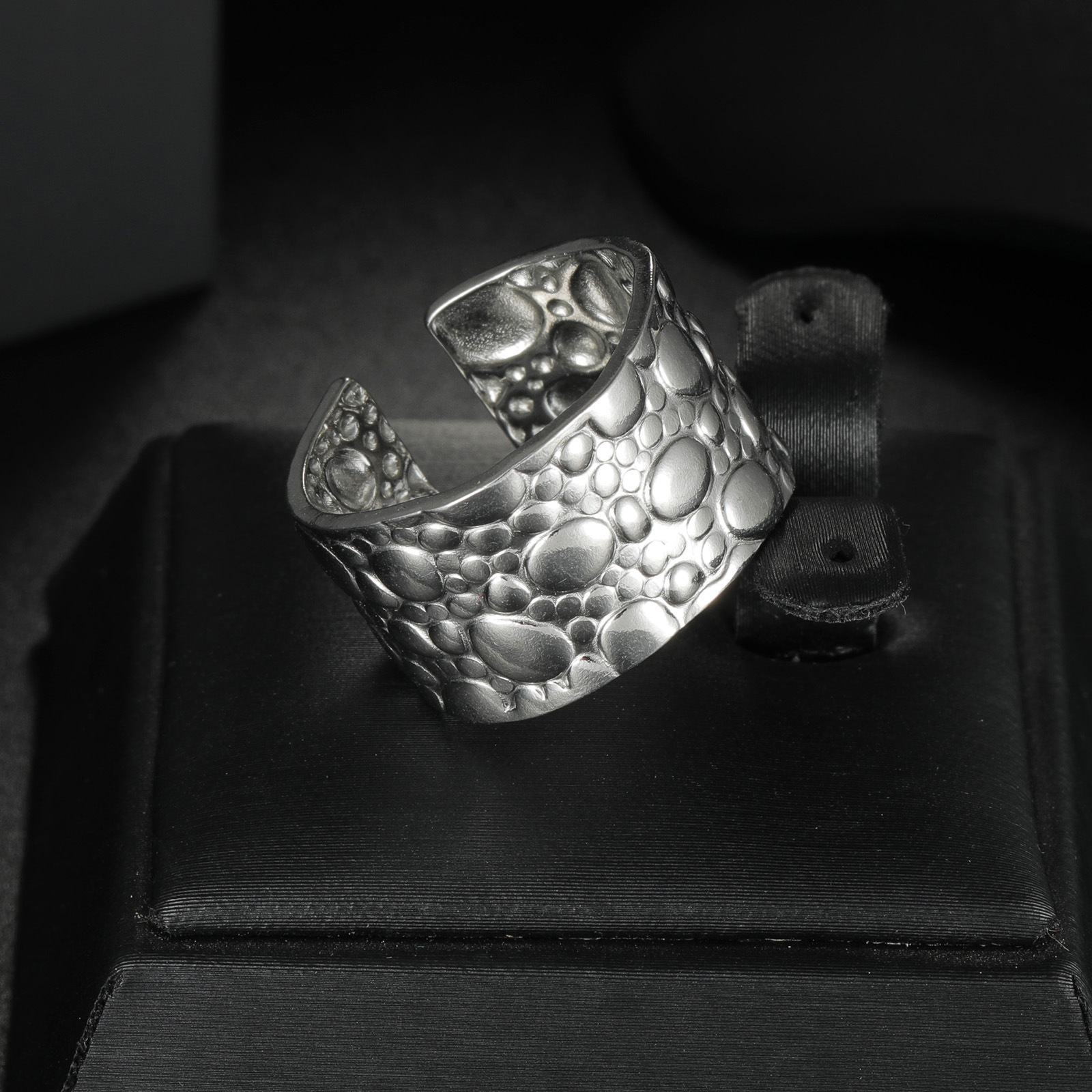 Cross-border fashion stainless steel jewelry, niche design geometric shape hydraulic three-dimensional open titanium steel ring pic 5