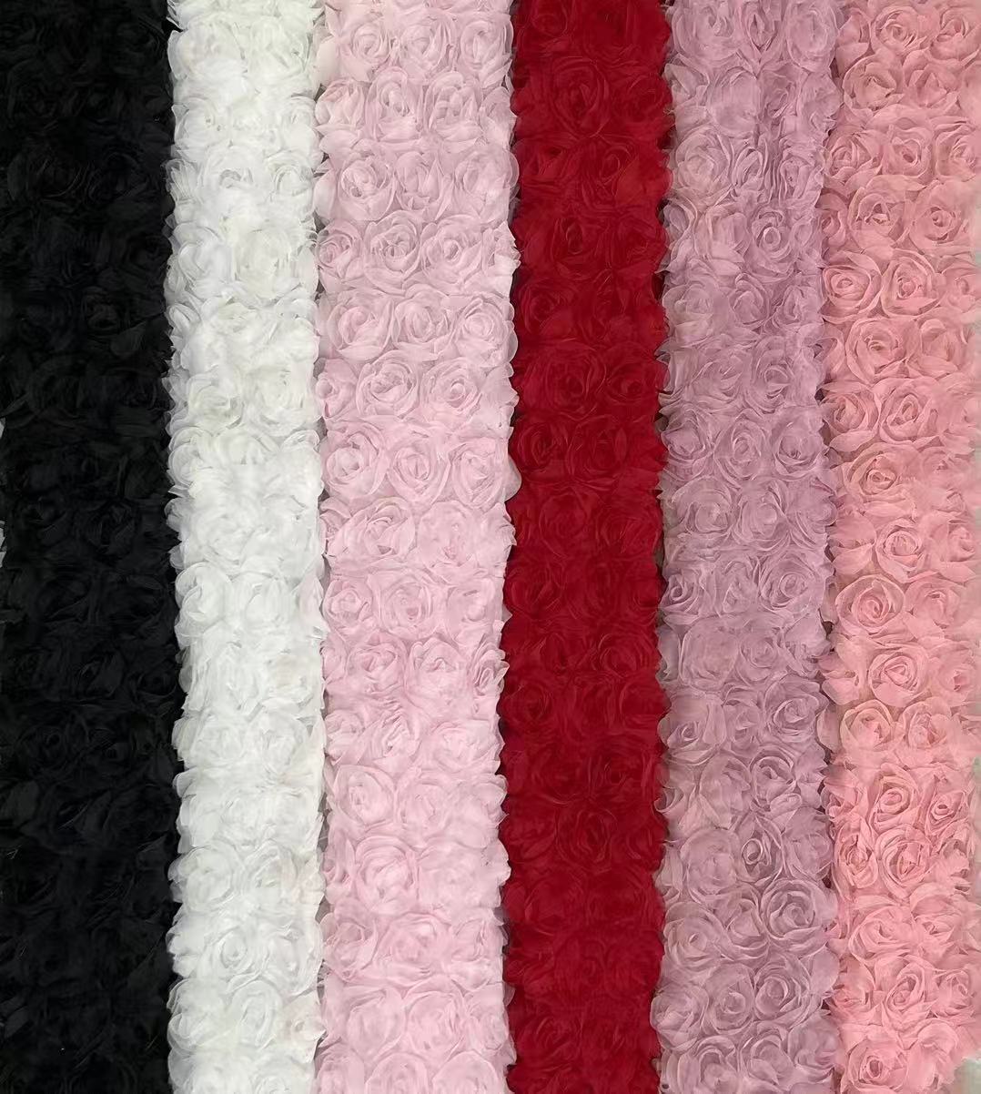 厂家直销新款高档玫瑰钩花绣花蕾丝花边面料立体浮花刺绣布料详情7