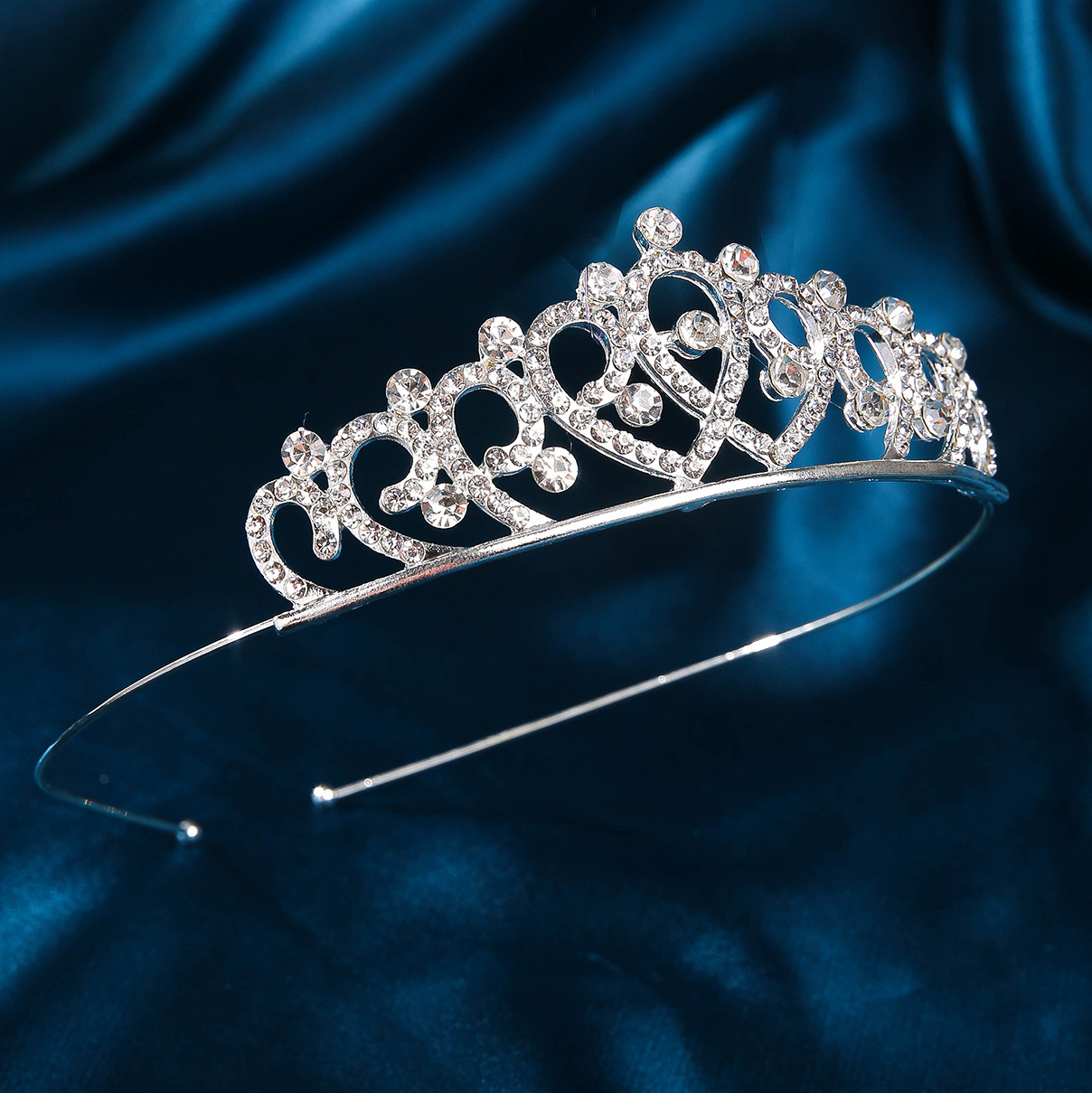 Factory direct sales of simple and elegant hair bands and headwear for brides, wedding accessories and ornaments, white rhinocones, princess hair ornaments and crowns pic 8