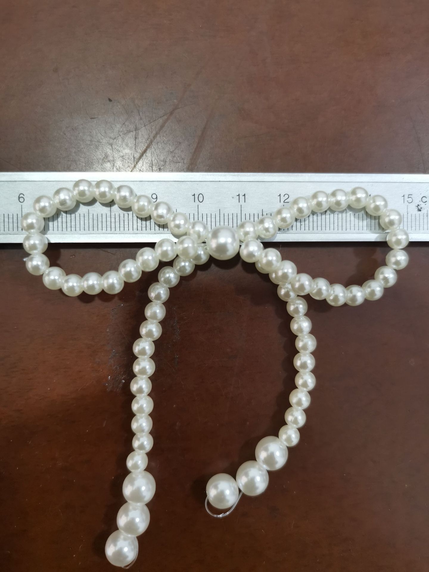 In-stock pearl bow floral art, hand-woven bouquets, pearl chain accessories, baking packaging materials, gift decorations pic 7