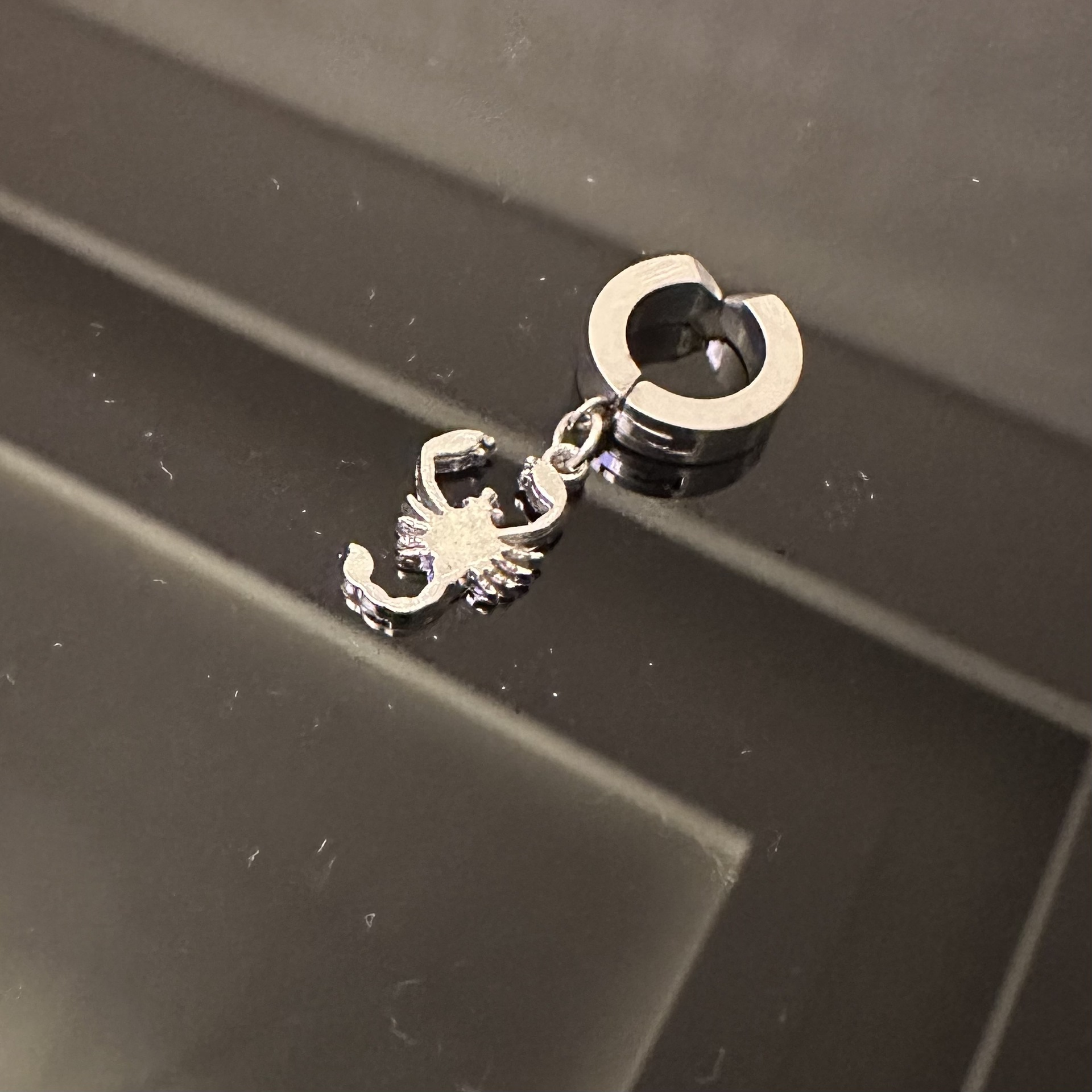 韩版创意男士耳钉 男士款单只潮人耳环 男士个性嘻哈耳坠厂家直销饰品详情9