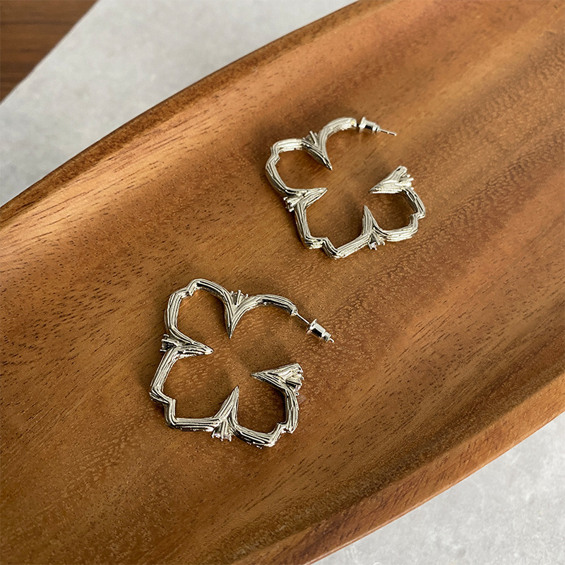 立体镂空枝干花卉耳环女夏季轻奢小众设计高级感复古夸张耳圈耳饰详情9