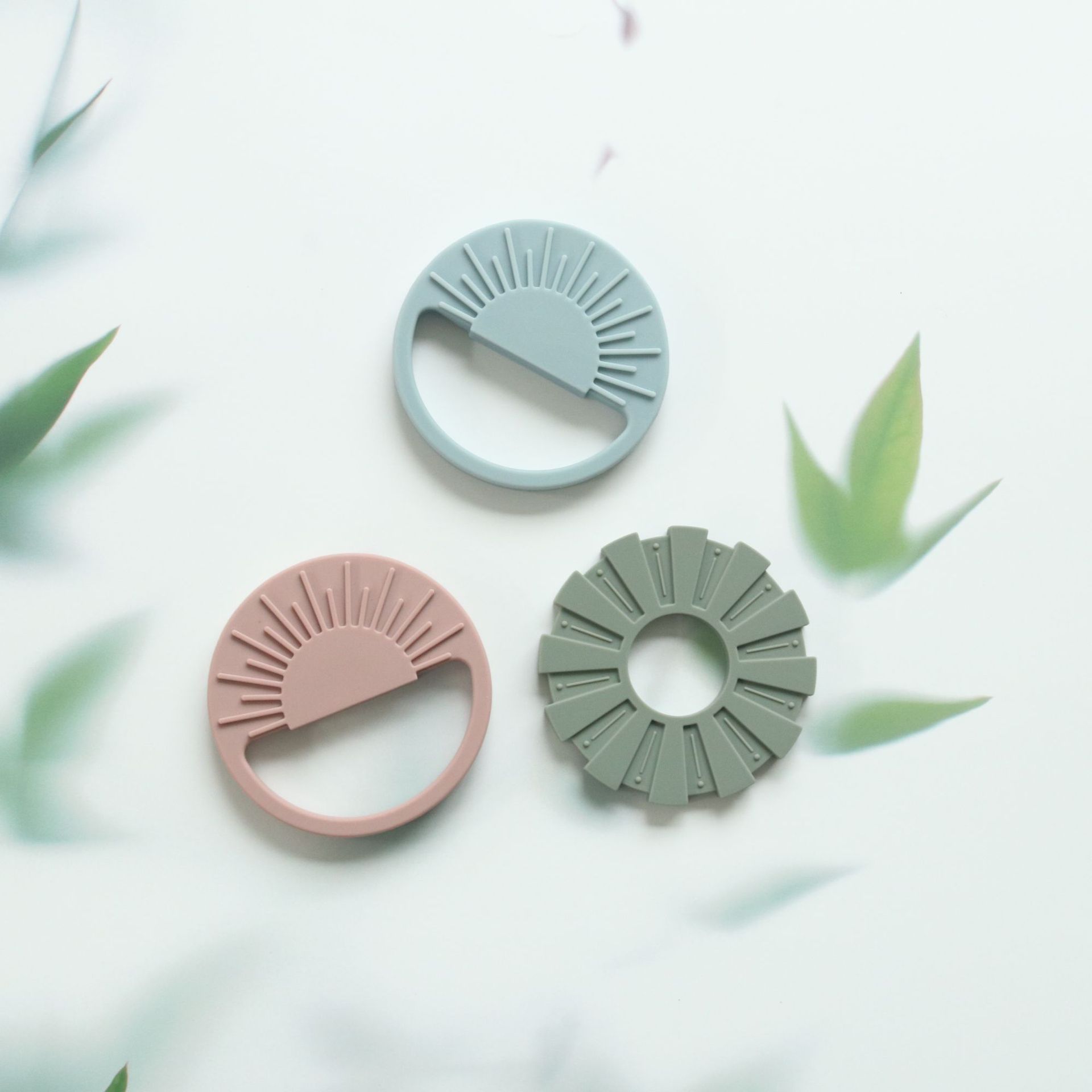 食品级硅胶婴儿牙胶玩具宝宝咬咬胶磨牙太阳牙胶磨牙棒锻炼咀嚼详情6