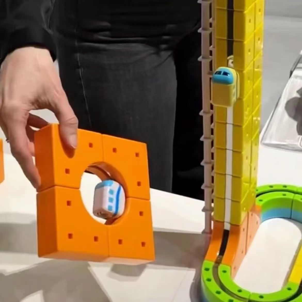 儿童磁性轨道车磁性单轨豪华套组儿童建筑玩具百变磁力拼装车详情3