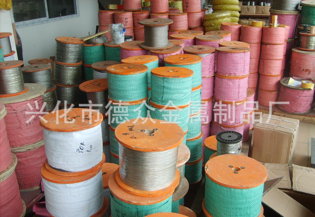 304彩色包塑钢丝绳不锈钢丝绳晾衣绳钓鱼线首饰线渔具钢丝线厂家详情3