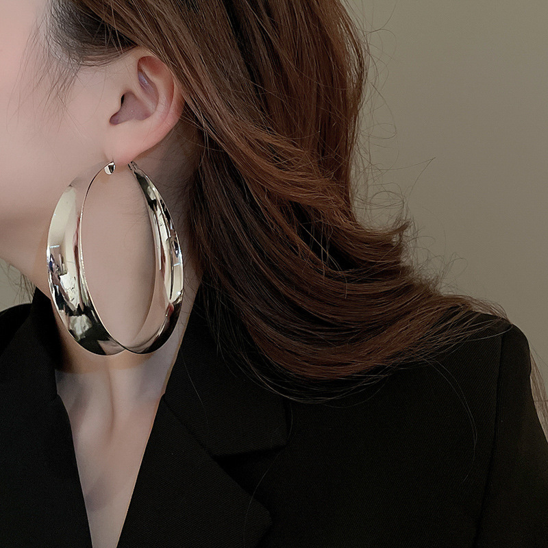 银针跨境高级感银色几何圆珠爱心耳钉小众个性耳环冷淡风耳饰批发详情12