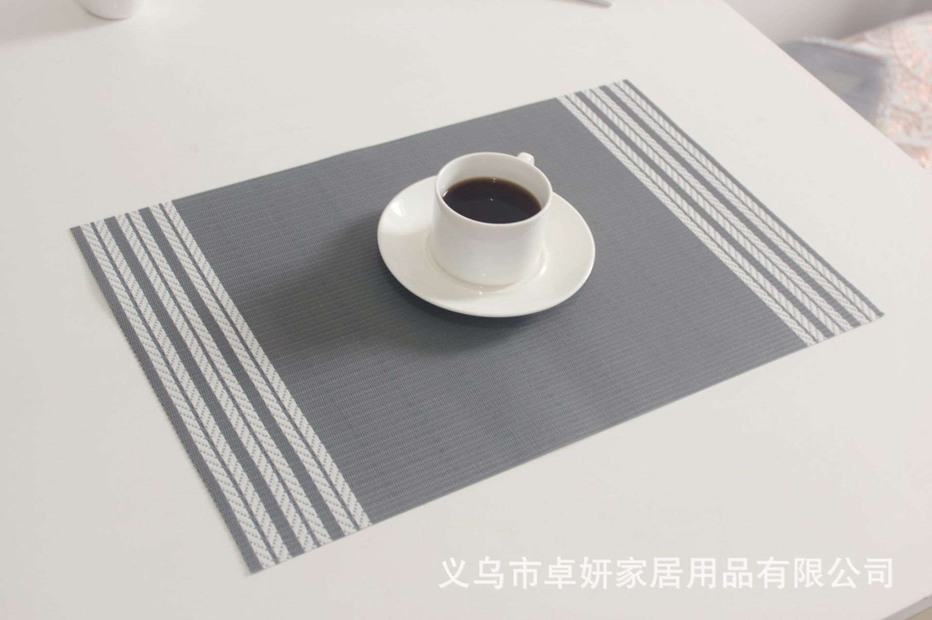 跨境欧式酒店西餐垫pvc 水洗特斯林餐桌垫纯色防水防滑隔热垫杯垫详情8