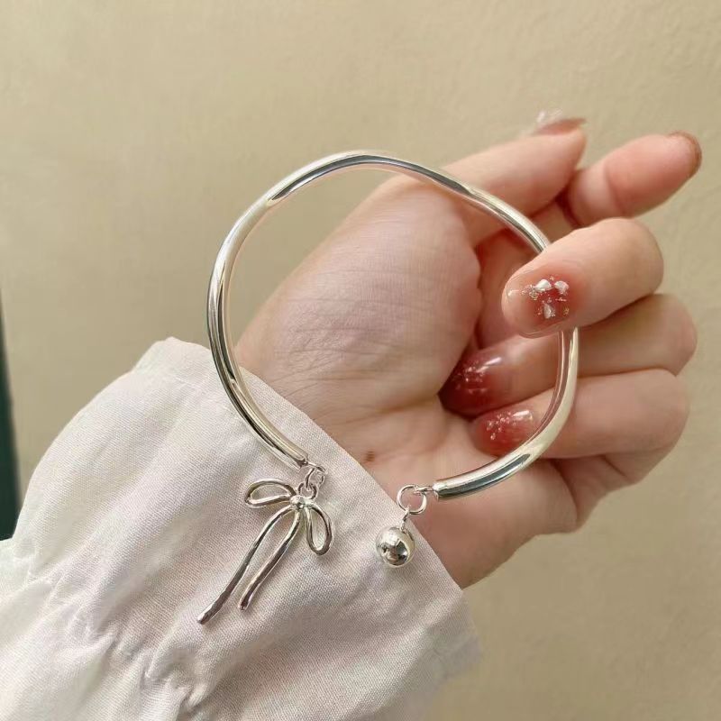 Bow bell bracelet, a niche and sweet princess on the run, a versatile Mobius 999 silver bracelet for best friends pic 1