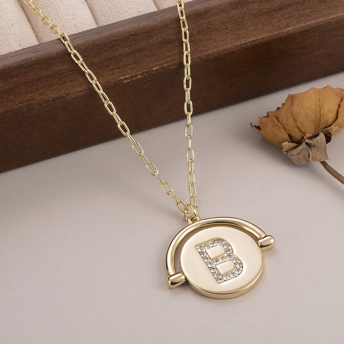 European and American letter fashion pendant, niche round English collarbone chain, versatile for women, light luxury, diamond-encrusted, personalized factory wholesale pic 44