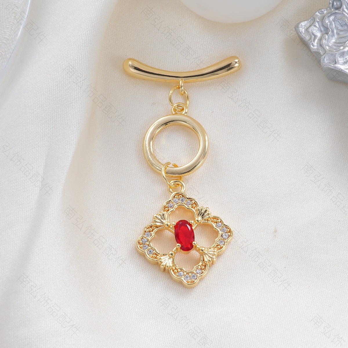 Copper plated with 18k gold, high color retention, zirconium-inlaid diamond-shaped hollow OT clasp, connecting clasp, bracelet, necklace clasp, DIY accessory pic 8