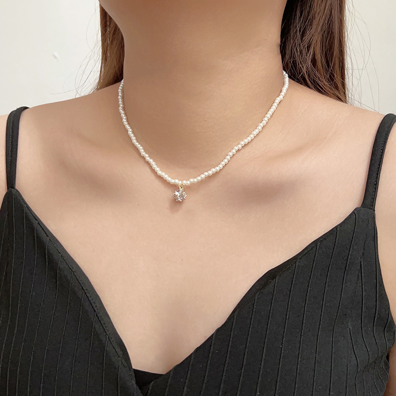 French retro double-layer pearl necklace, a light luxury, niche and high-end accessory for women, fashionable choker neck collarbone chain pic 18