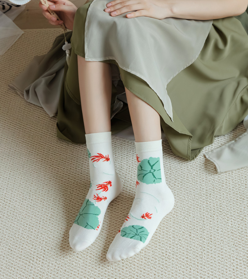 国潮袜子女原创设计古风水墨画AB鸳鸯女棉袜敦煌飞天白蛇传潮流中筒袜详情6