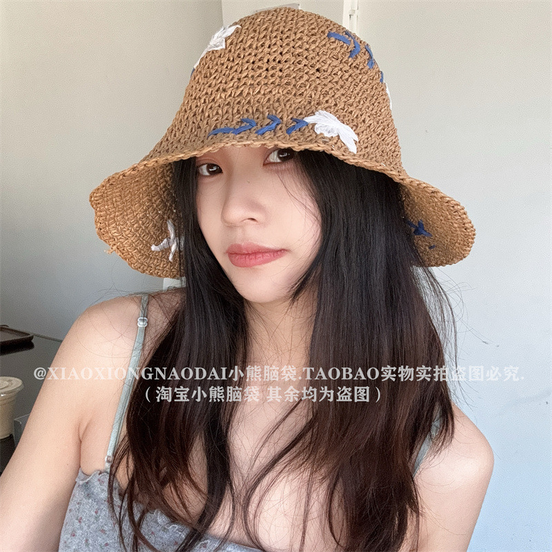 A large-brimmed straw hat for women, a summer handcrafted hook flower vacation beach sunshade straw woven sun hat, sweet and versatile, a small hat that shows off your face pic 11