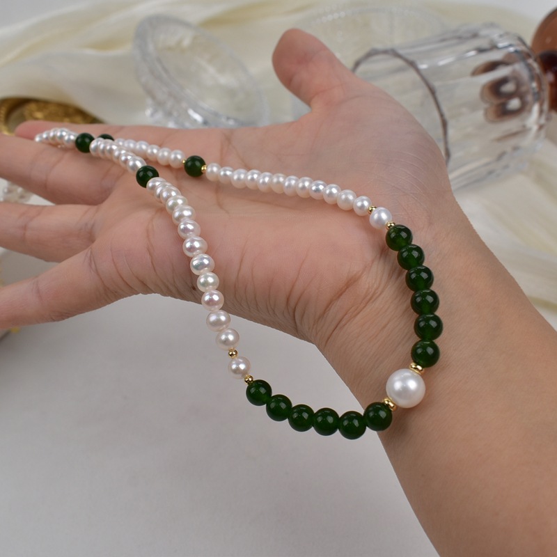 Natural freshwater pearl necklace, green agate round beads, elegant and high-end neckchain, autumn and winter outfit, pearl sweater chain pic 9