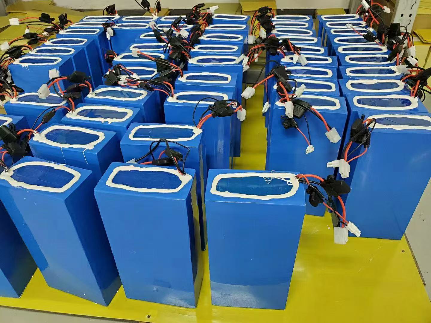 家庭用磷酸铁锂电池组15度电51.2V280AH300AH200AH落地式储能电池电工电气其他电池详情12