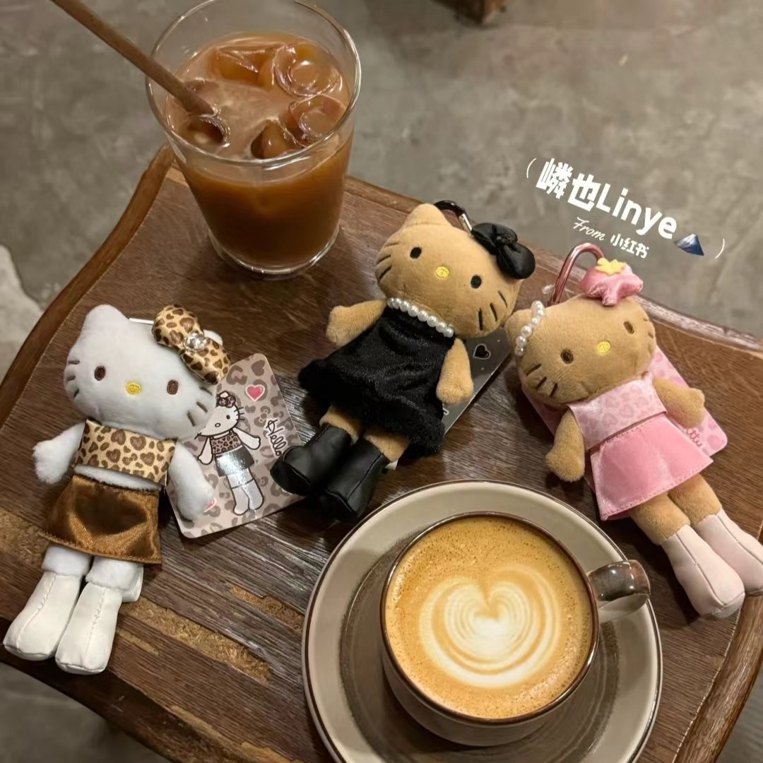 黑皮长腿小香风包包小挂件hellokitty书包挂饰品公仔毛绒女生批发详情4
