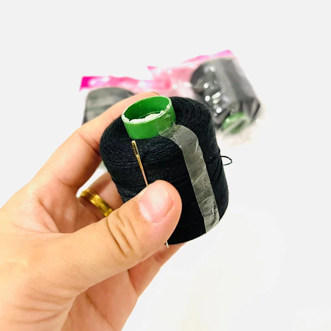 【 Zone 2-5 】 Black center thread 50/ pack 1000/ piece Household sewing thread Small roll Hand sewing thread for sewing clothes Hand thread Black small roll thread with needle 1 yuan supply pic 5