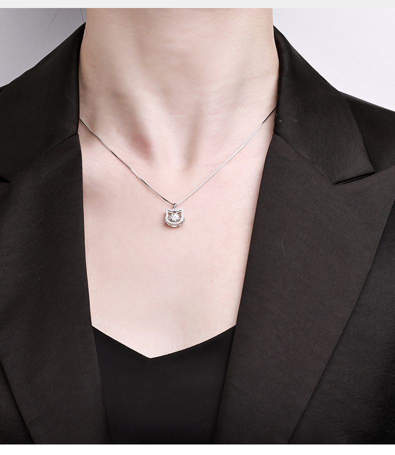 S925 pure silver pink little cat necklace for girls, new light luxury, niche and high-end design, collarbone chain moissanite pic 4