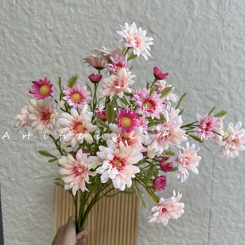 The carnation bouquet is a birthday gift for mom. The flower gift box is beautifully packaged pic 8