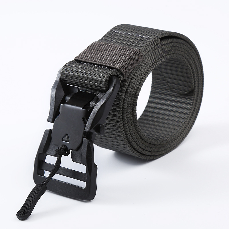 男士塑料磁铁对扣战术休闲帆布腰带男士腰带插扣军训运动裤带批发详情4