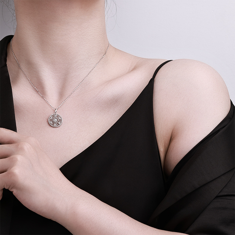 French retro niche design, disc flower, hollowed-out zircon pendant, 18k gold plated, elegant pure silver 925 necklace pic 5