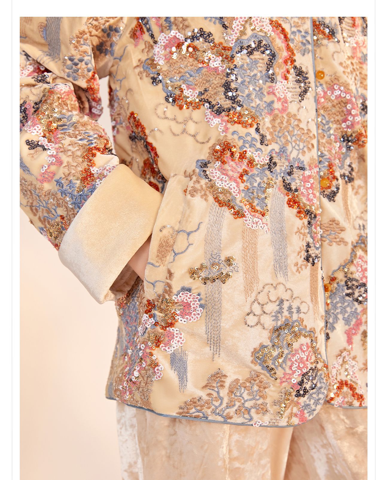 New Chinese-style top for women in the autumn and winter of 2025, featuring a heavy sequined embroidery design on cotton-padded jackets pic 13