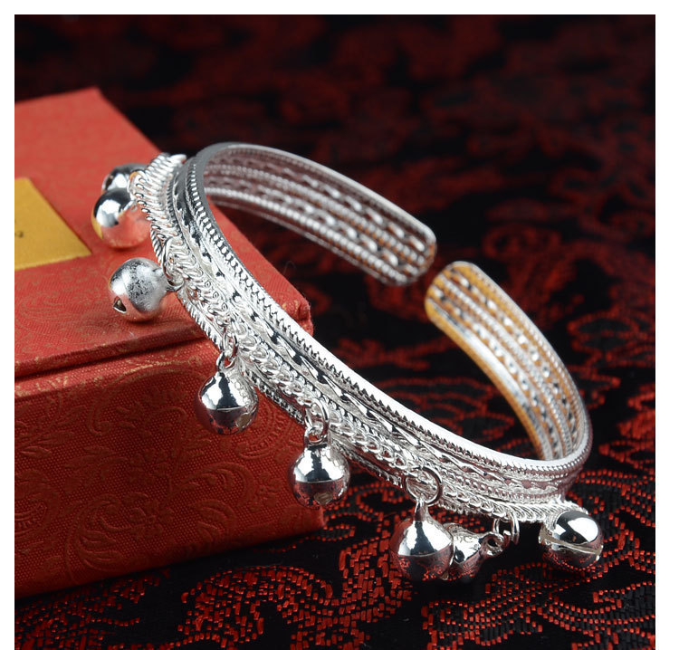 Eight bell bracelets and five bell stage ornaments in the style of Miao silver ethnic style from street stalls at tourist attractions pic 6