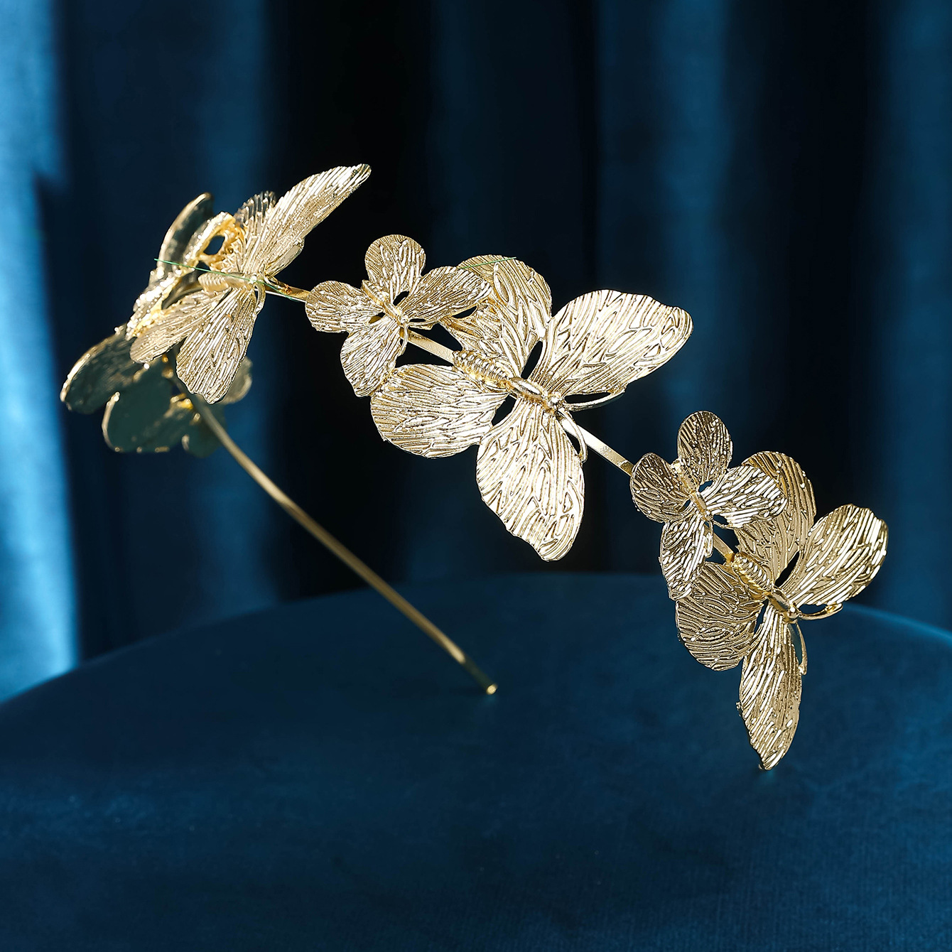 European and American style metal butterfly personalized alloy headband and hair band, versatile headwear, exaggerated headwear and hair accessories for going out for photos pic 7